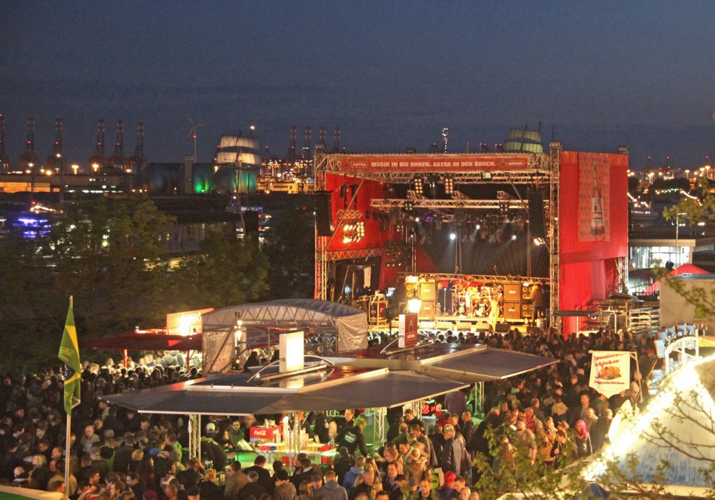 Hafenrock Astra Bühne beim Hamburger Hafengeburtstag 2013 